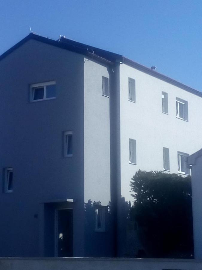 Apartmani Rebecca Вир Екстериор снимка