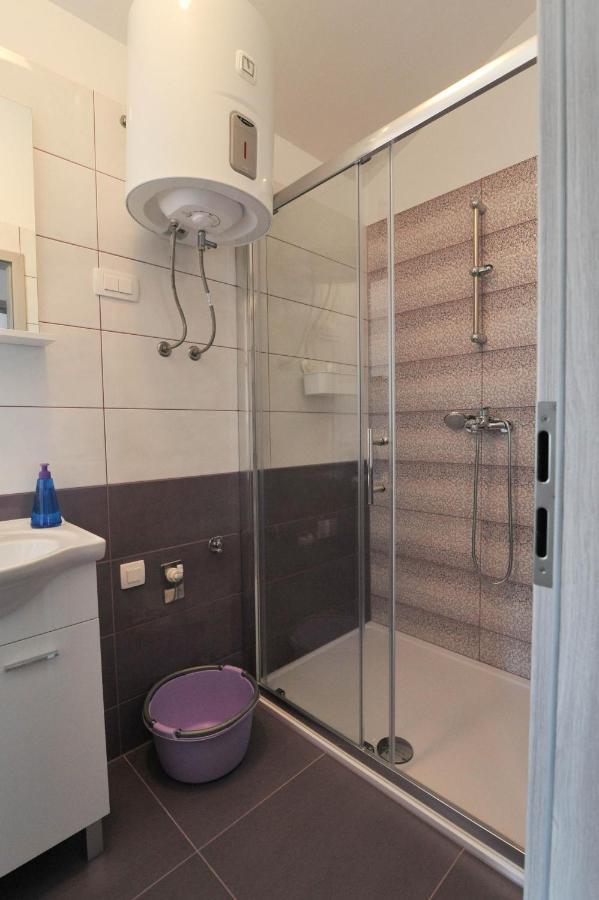 Apartmani Rebecca Вир Екстериор снимка