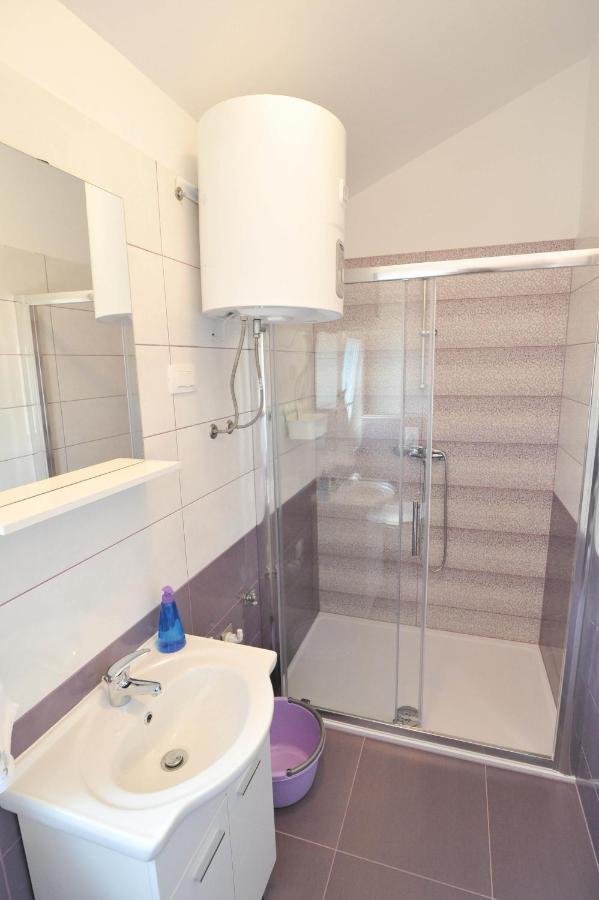 Apartmani Rebecca Вир Екстериор снимка