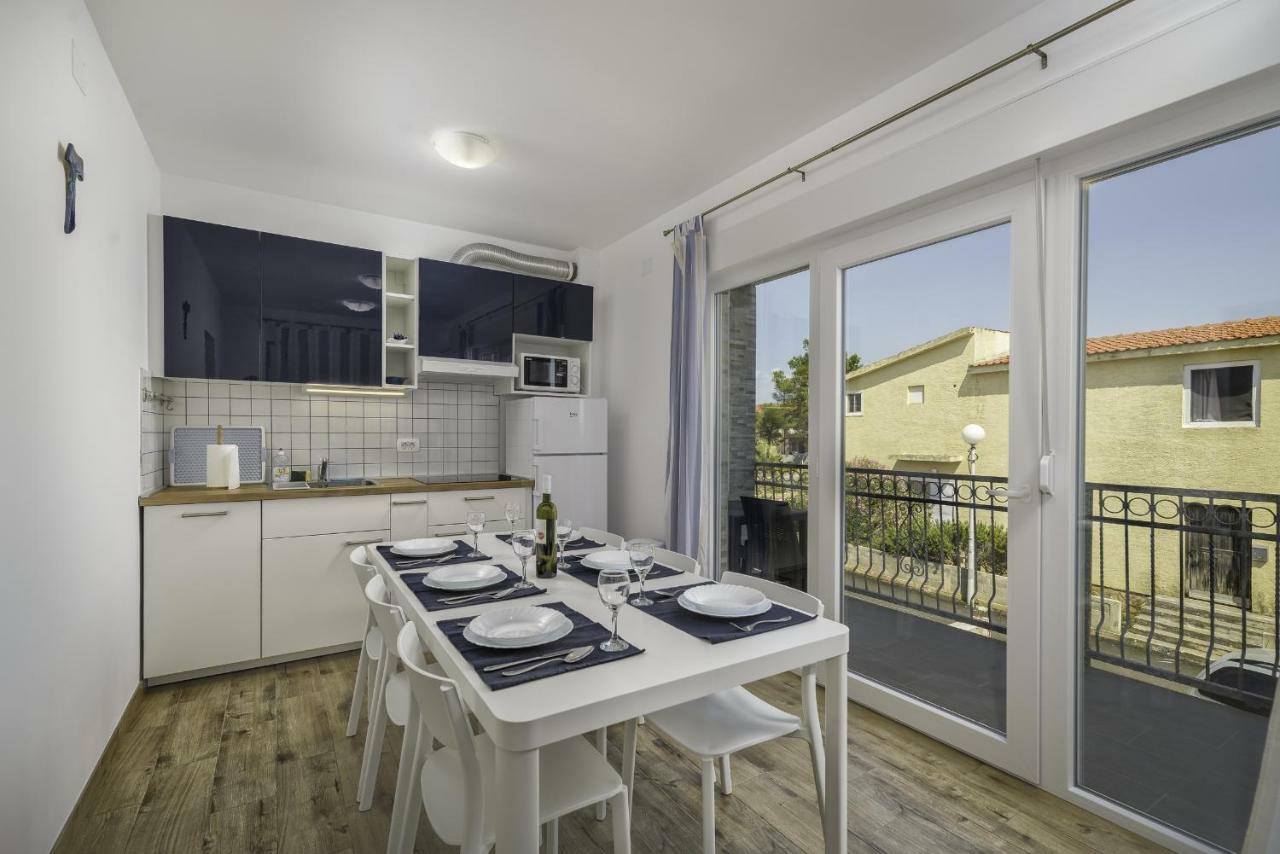 Apartmani Rebecca Вир Екстериор снимка